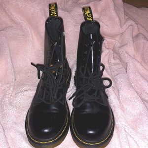 Dr. Martens 1460 WOMEN'S SMOOTH LEATHER LACE UP BOOTS SIZE 5